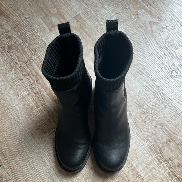 Steven by Steve Madden Black Lug Sole Booties - Picture 2 of 8